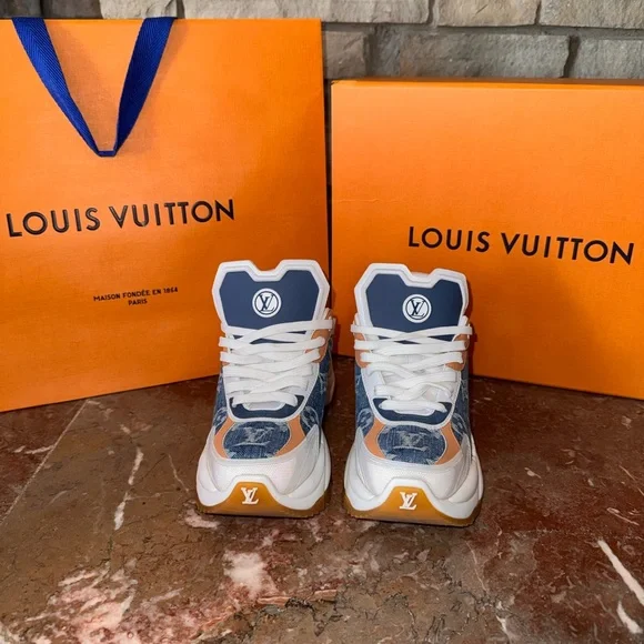 Louis Vuitton Denim Run 55 Sneaker - Picture 2 of 4